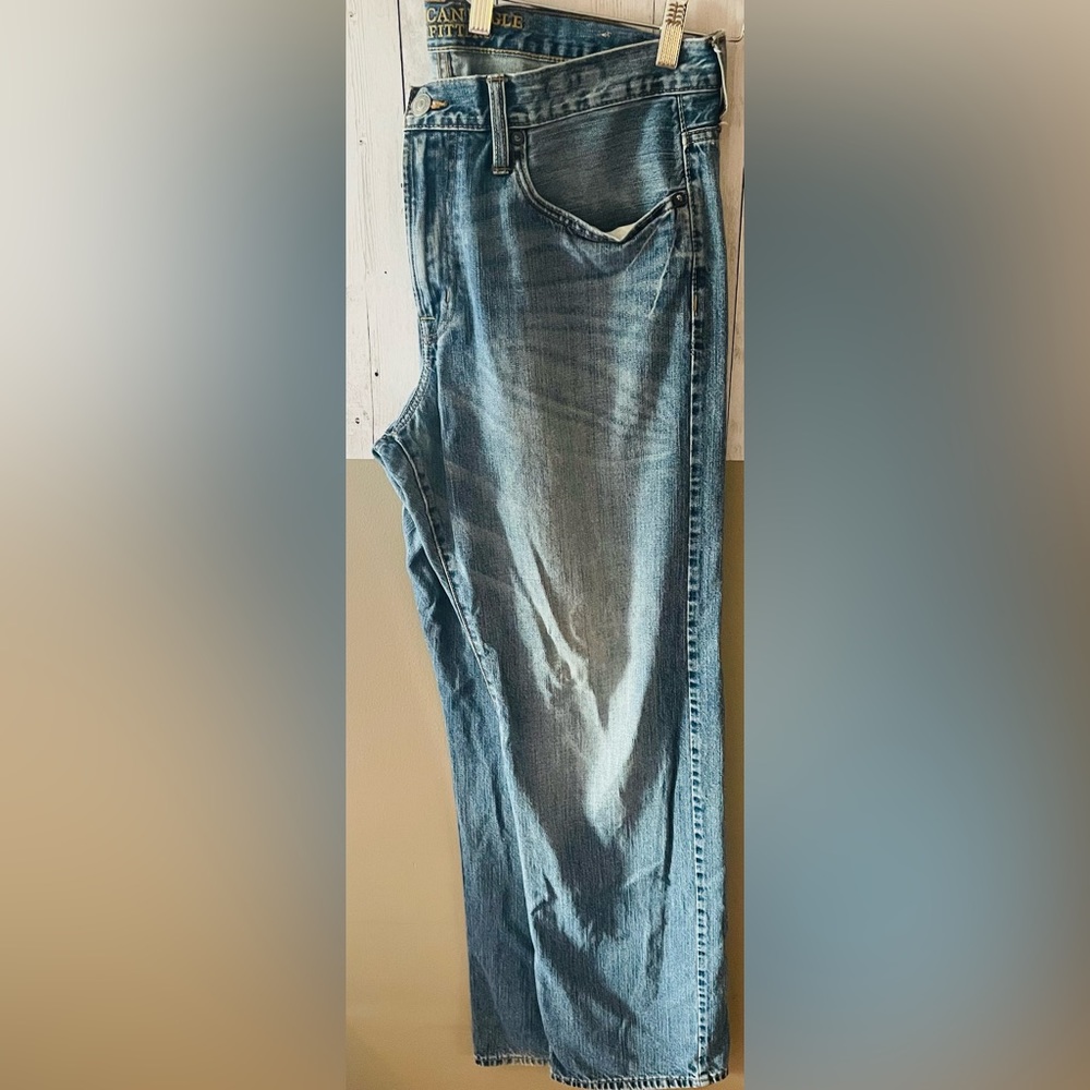 Men’s American Eagle Relaxed Fit Jeans 👖